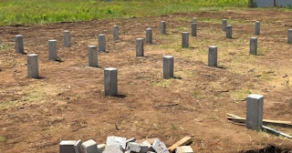 Фундамент на забивных жб сваях под ключ в Заинске - фундамент из забивных железобетонных свай цена от 3193 руб/м2